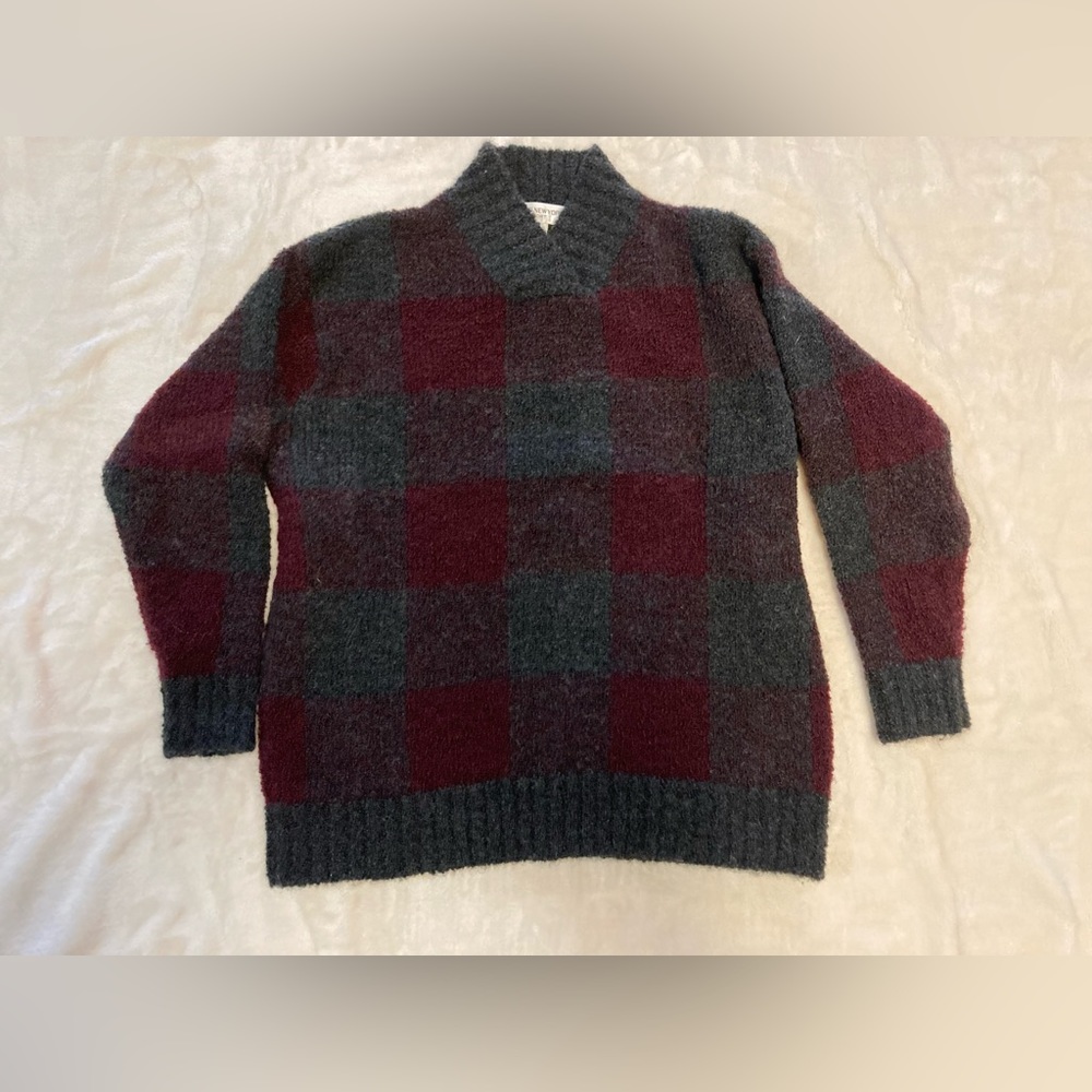 Jones New York Grey & Magenta Sweater. 00s Vintage. Size Small.